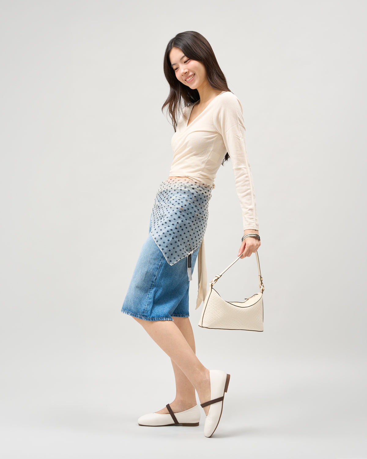 #color_ivory